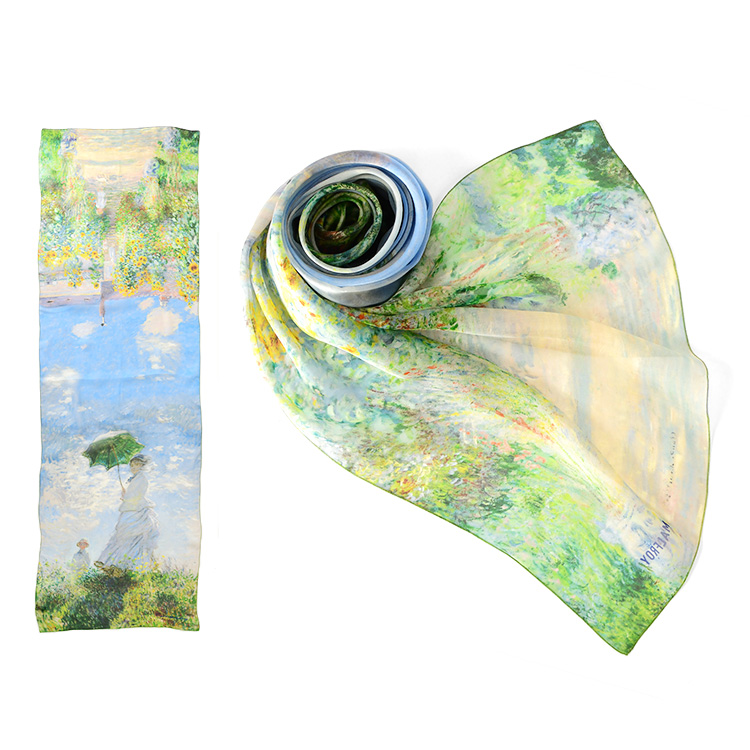 日本製シルクスカーフ【モネの名画「散歩、日傘をさす女」「ヴェトゥイユのモネの庭」】ブルーシエル